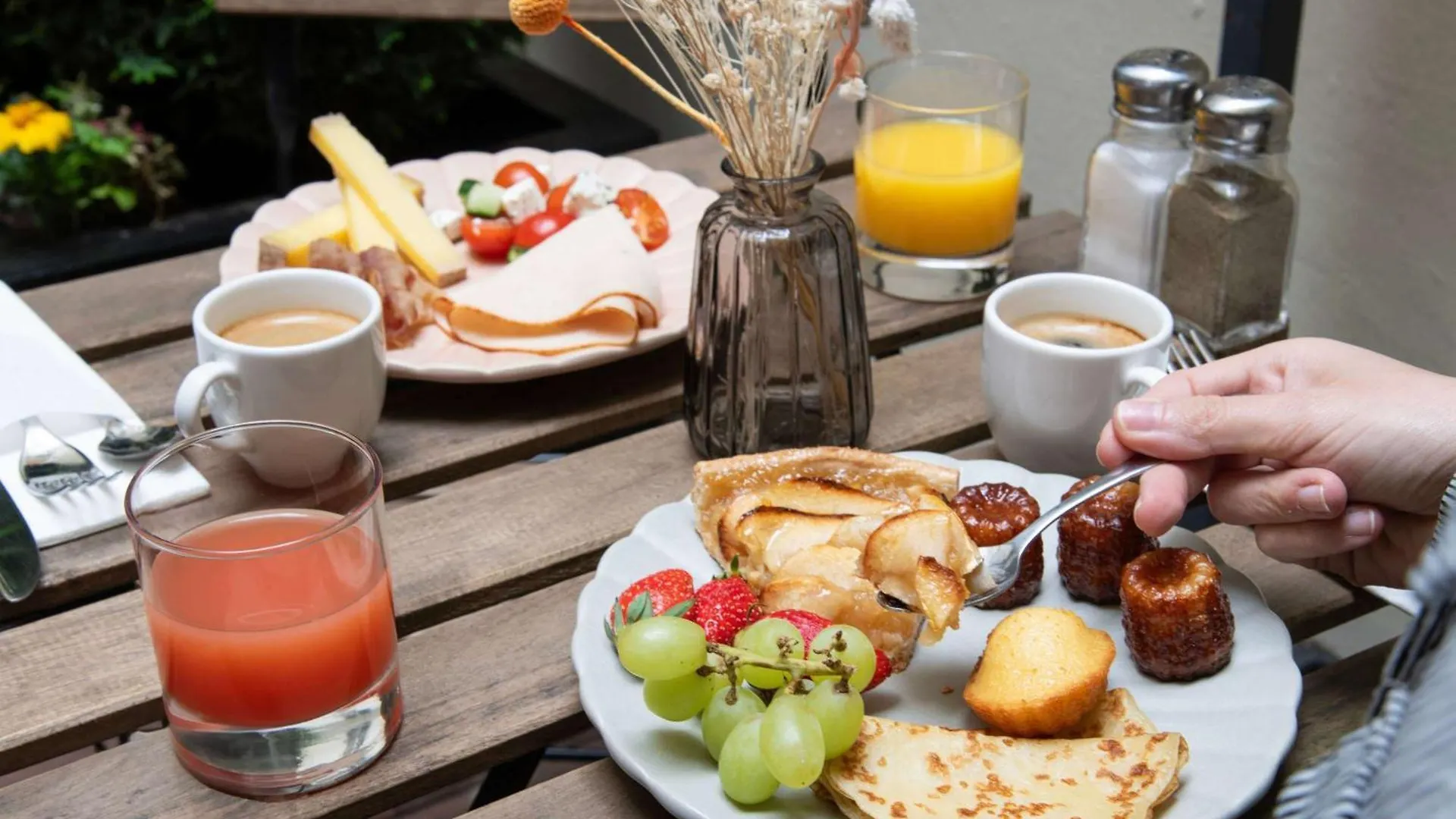 Mercure Montparnasse Raspail 4*