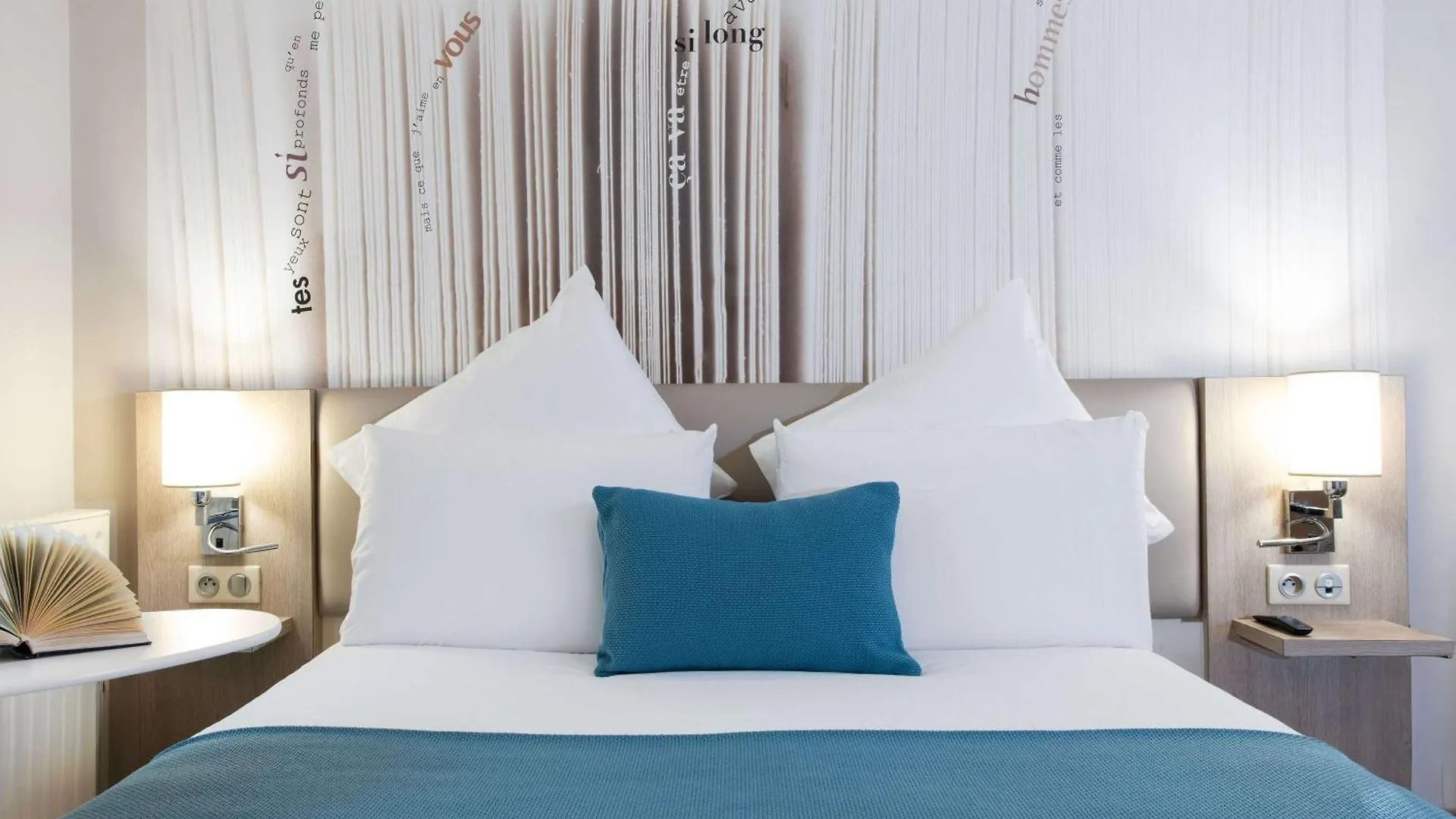 Mercure Montparnasse Raspail Hotel 4*