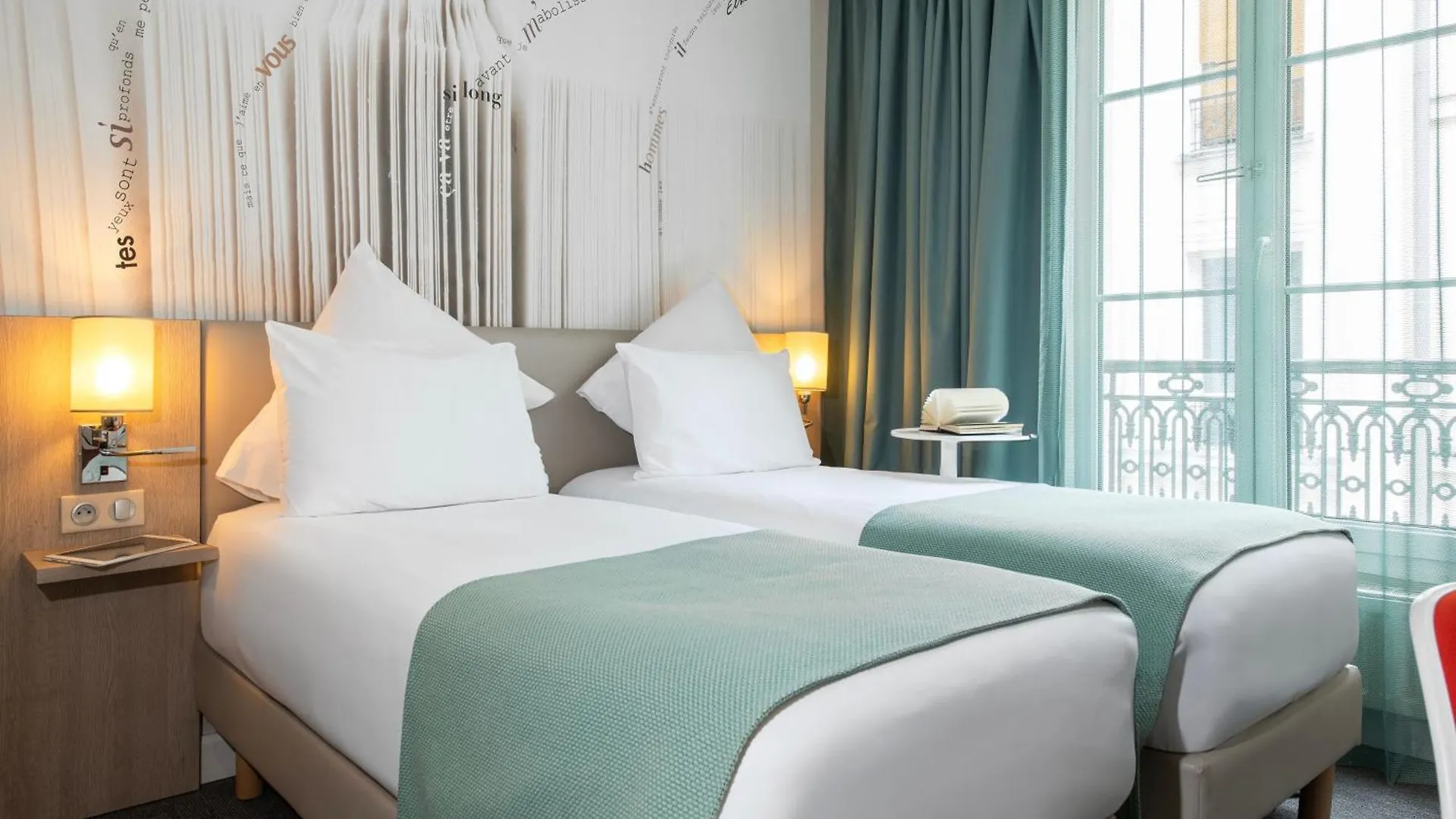 Hotel Mercure Montparnasse Raspail 4*