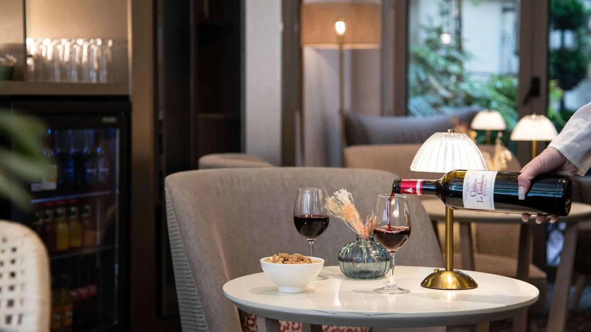 Mercure Montparnasse Raspail Hotel